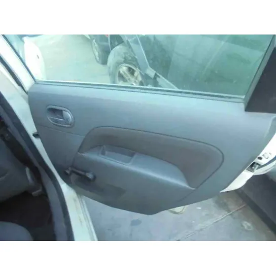 FORD FIESTA (CBK) '2002 AMBIENTE BLANCO