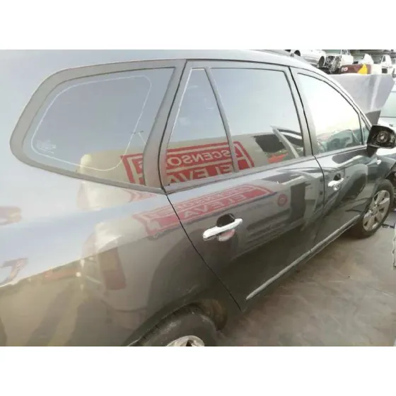 KIA CARENS (UN) '2010 2.0 CRDI GRIS OSCURA
