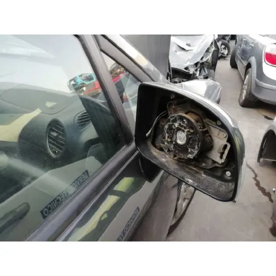 KIA CARENS (UN) '2010 2.0 CRDI GRIS OSCURA