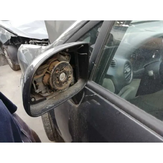 KIA CARENS (UN) '2010 2.0 CRDI GRIS OSCURA