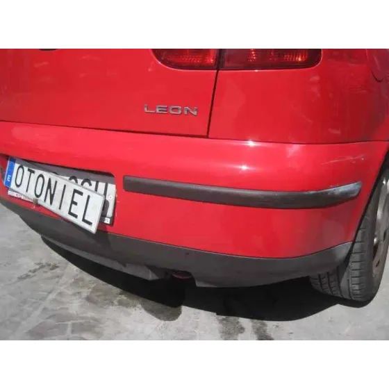 SEAT LEON (1M1) '2003 SIGNO ROJO