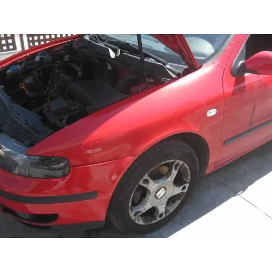 SEAT LEON (1M1) '2003 SIGNO ROJO