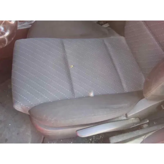SEAT LEON (1M1) '2003 SIGNO ROJO