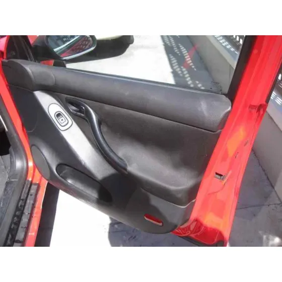 SEAT LEON (1M1) '2003 SIGNO ROJO