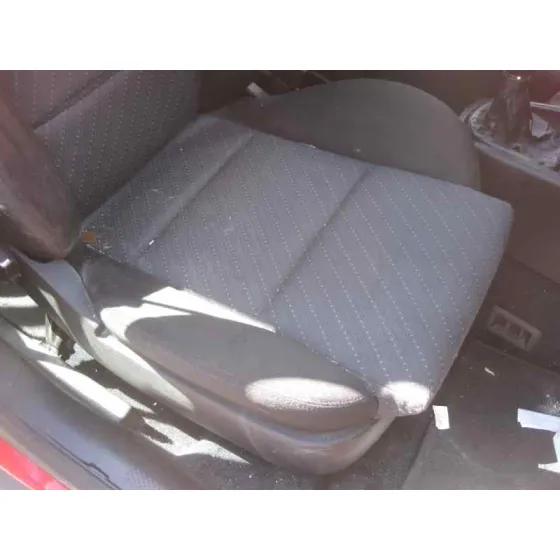 SEAT LEON (1M1) '2003 SIGNO ROJO