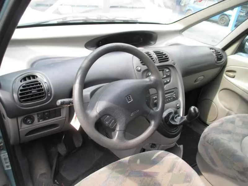 CITROEN XSARA PICASSO '2002 1.6 EXCLUSIVE VERDE