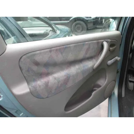CITROEN XSARA PICASSO '2002 1.6 EXCLUSIVE VERDE