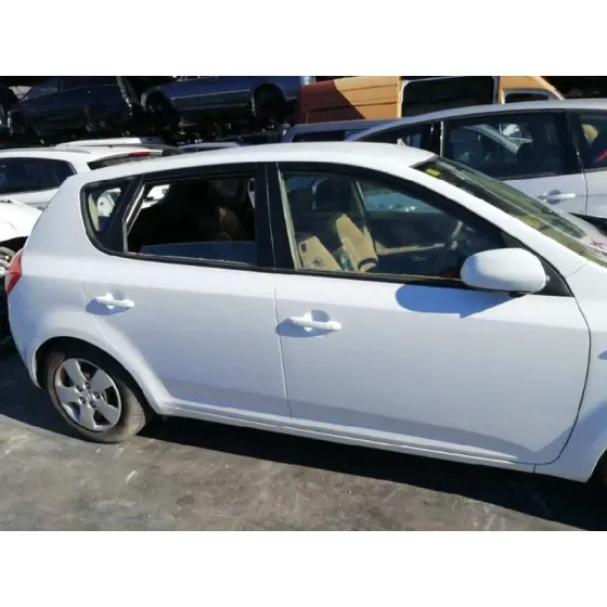 KIA CEE'D '2010 1.6 CRDI CAT BLANCO