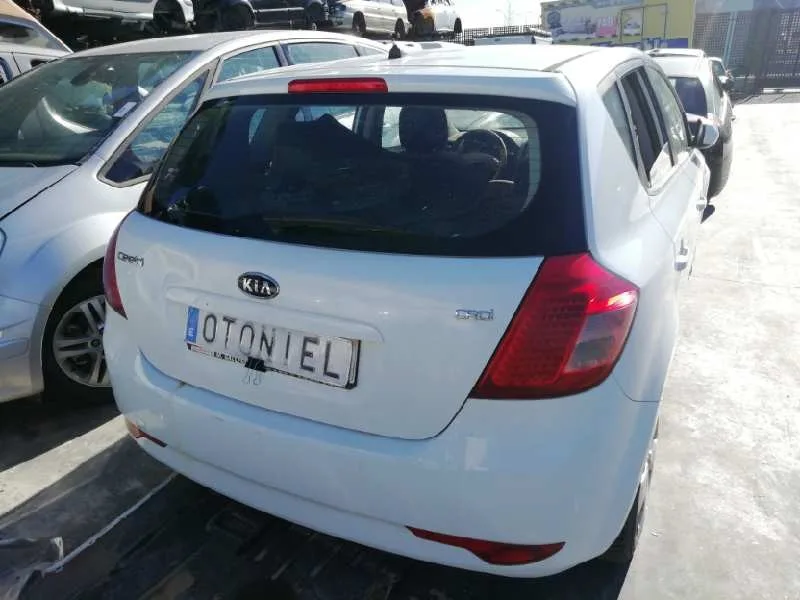 KIA CEE'D '2010 1.6 CRDI CAT BLANCO
