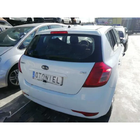 KIA CEE'D '2010 1.6 CRDI CAT BLANCO