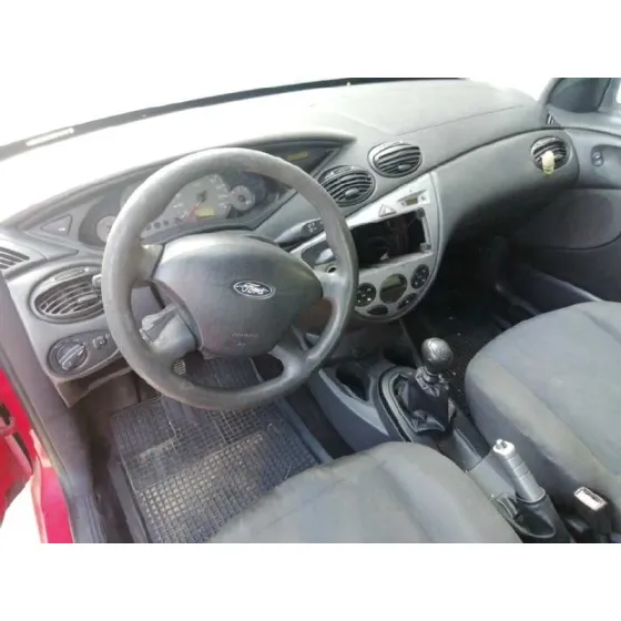 FORD FOCUS BERLINA (CAK) '2004 TREND ROJO