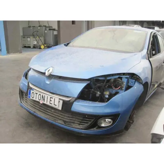 RENAULT MEGANE III BERLINA 5 P '2013 BOSE EDITION AZUL