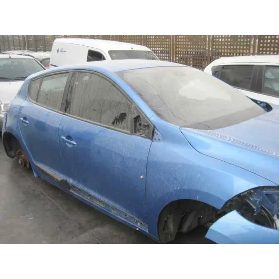 RENAULT MEGANE III BERLINA 5 P '2013 BOSE EDITION AZUL