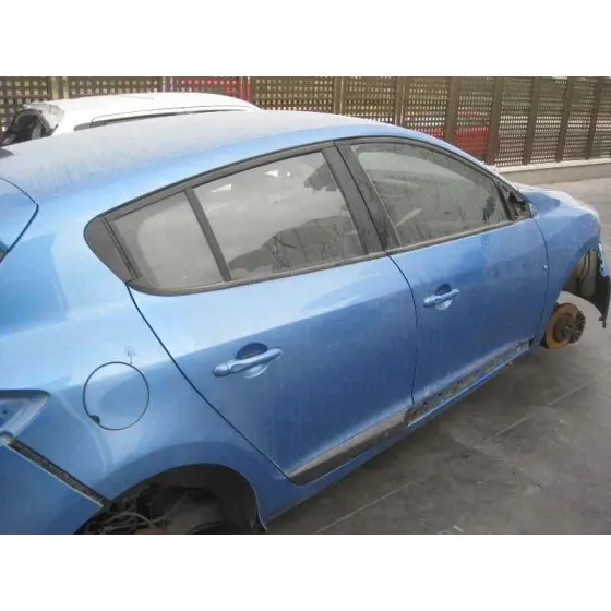 RENAULT MEGANE III BERLINA 5 P '2013 BOSE EDITION AZUL