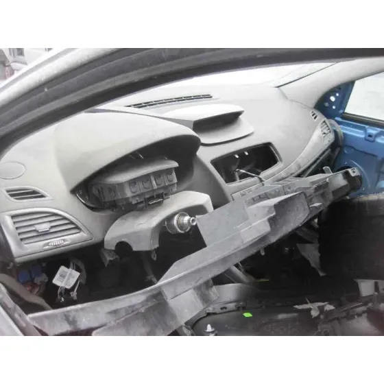 RENAULT MEGANE III BERLINA 5 P '2013 BOSE EDITION AZUL