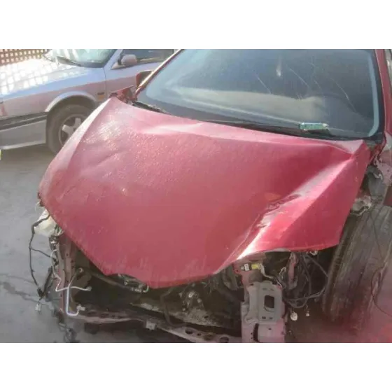 TOYOTA AURIS '2014 BUSINESS ROJO