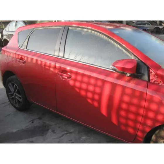TOYOTA AURIS '2014 BUSINESS ROJO