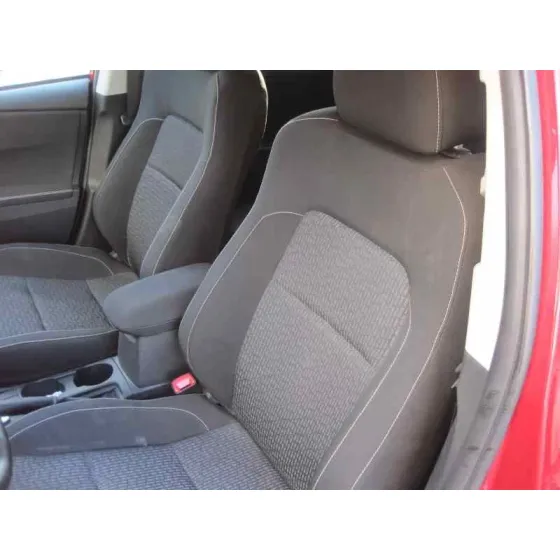 TOYOTA AURIS '2014 BUSINESS ROJO