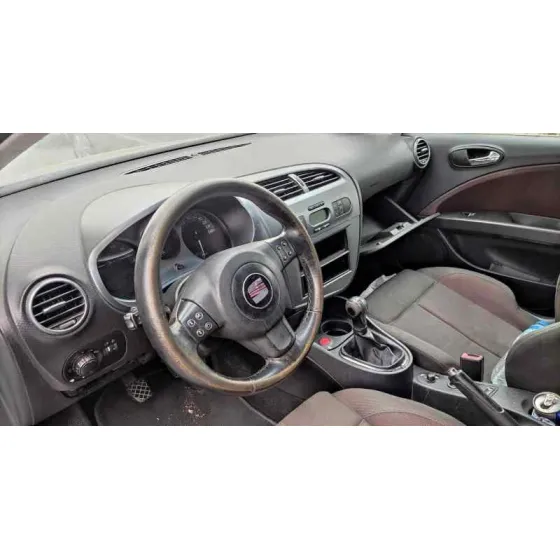 SEAT LEON (1P1) '2005 REFERENCE NEGRO