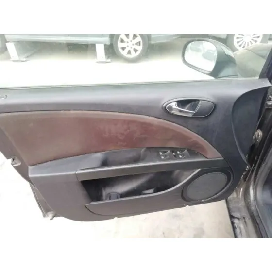 SEAT LEON (1P1) '2005 REFERENCE NEGRO