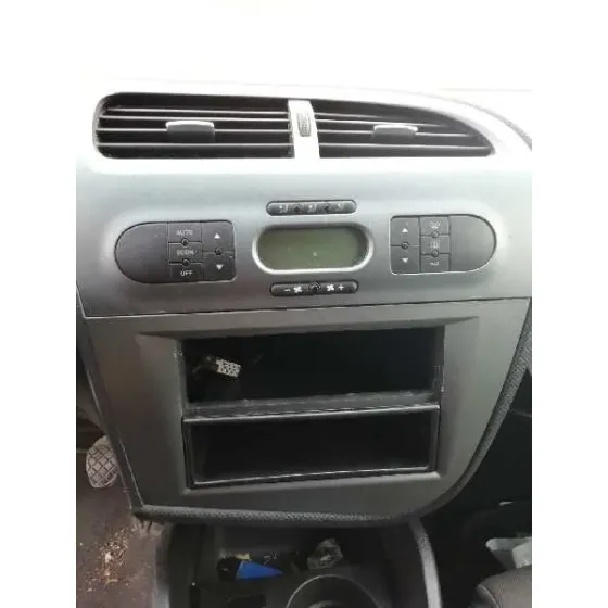 SEAT LEON (1P1) '2005 REFERENCE NEGRO