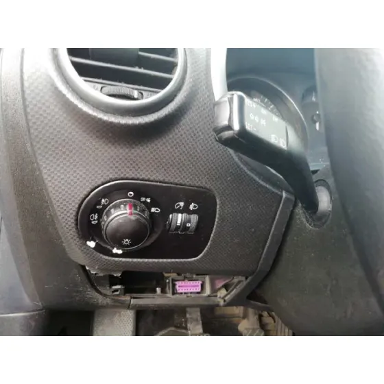 SEAT LEON (1P1) '2005 REFERENCE NEGRO
