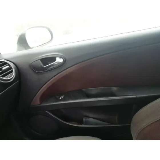 SEAT LEON (1P1) '2005 REFERENCE NEGRO