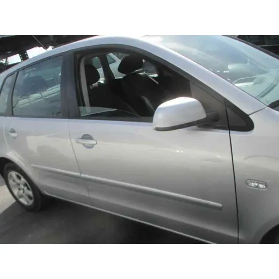 VOLKSWAGEN POLO (9N1) '2004 HIGHLINE GRIS
