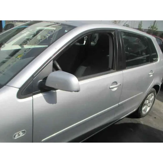 VOLKSWAGEN POLO (9N1) '2004 HIGHLINE GRIS