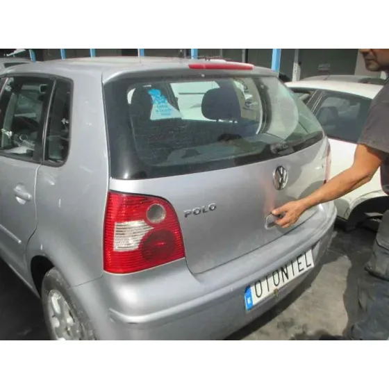 VOLKSWAGEN POLO (9N1) '2004 HIGHLINE GRIS