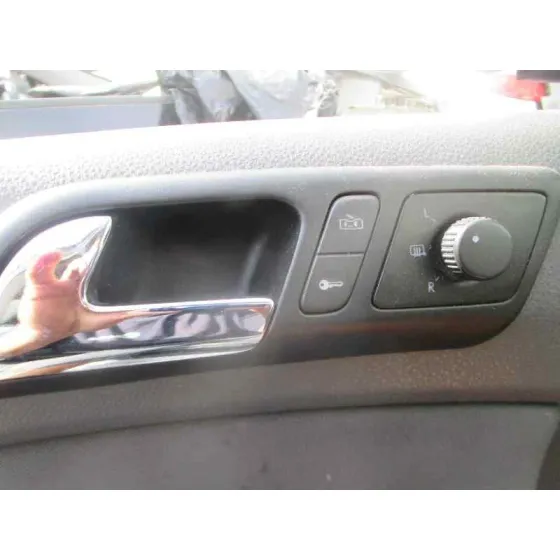 VOLKSWAGEN POLO (9N1) '2004 HIGHLINE GRIS