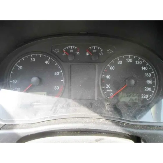 VOLKSWAGEN POLO (9N1) '2004 HIGHLINE GRIS