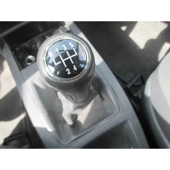 VOLKSWAGEN POLO (9N1) '2004 HIGHLINE GRIS