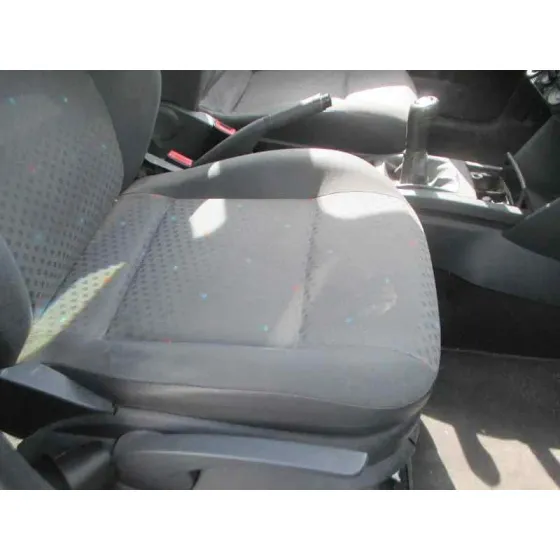 VOLKSWAGEN POLO (9N1) '2004 HIGHLINE GRIS
