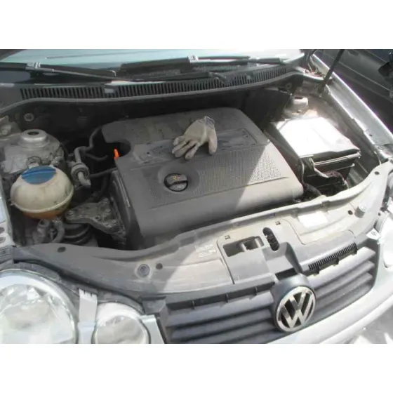 VOLKSWAGEN POLO (9N1) '2004 HIGHLINE GRIS