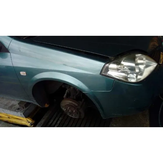 NISSAN PRIMERA BERLINA (P12) '2002 1.6 CAT VERDE