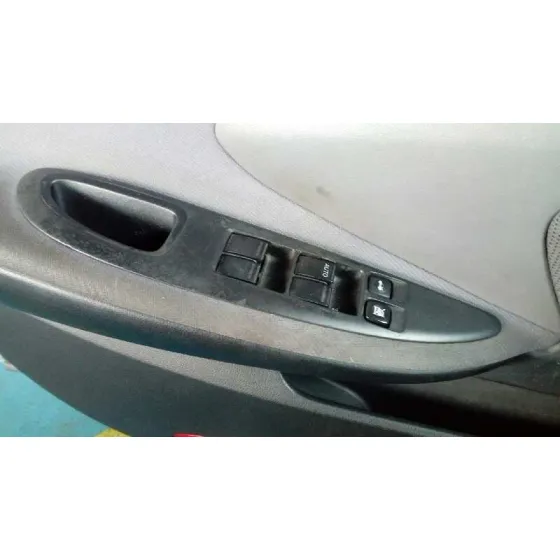 NISSAN PRIMERA BERLINA (P12) '2002 1.6 CAT VERDE