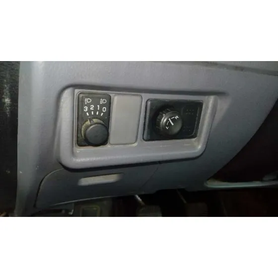 NISSAN PRIMERA BERLINA (P12) '2002 1.6 CAT VERDE