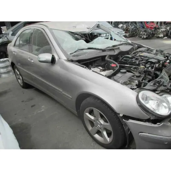 MERCEDES CLASE C (W203) BERLINA 2005 200 COMPRESSOR (203.042) MARRON CLARO