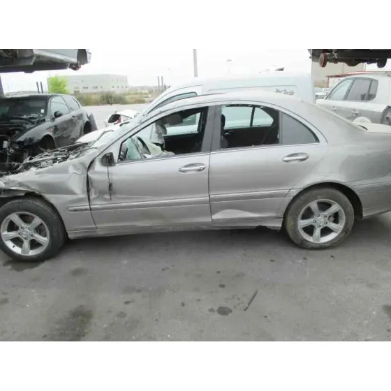MERCEDES CLASE C (W203) BERLINA 2005 200 COMPRESSOR (203.042) MARRON CLARO