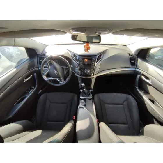 HYUNDAI I40 CW '2012 GL COMFORT MARRON