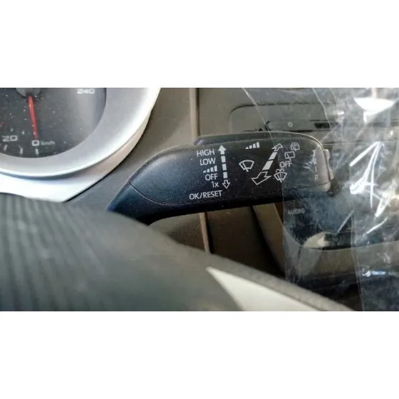 SEAT IBIZA (6J5) '2010 REFERENCE NEGRO