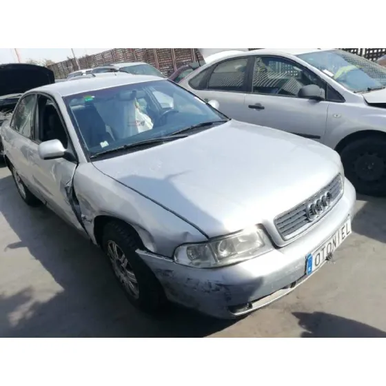 AUDI A4 BERLINA (B5) '2000 1.9 TDI GRIS