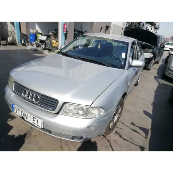 AUDI A4 BERLINA (B5) '2000 1.9 TDI GRIS