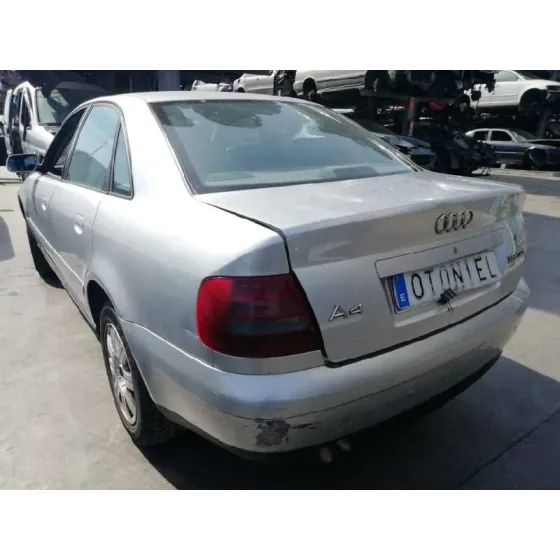 AUDI A4 BERLINA (B5) '2000 1.9 TDI GRIS