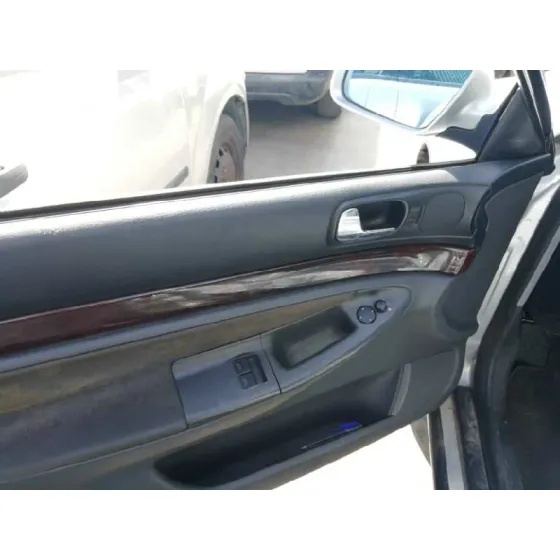 AUDI A4 BERLINA (B5) '2000 1.9 TDI GRIS