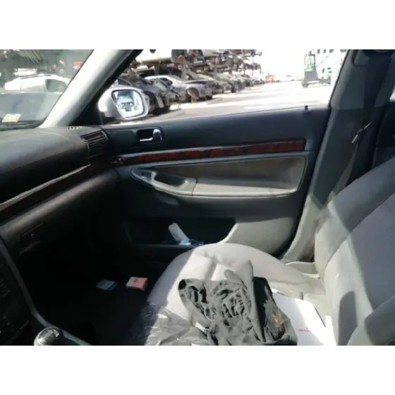 AUDI A4 BERLINA (B5) '2000 1.9 TDI GRIS