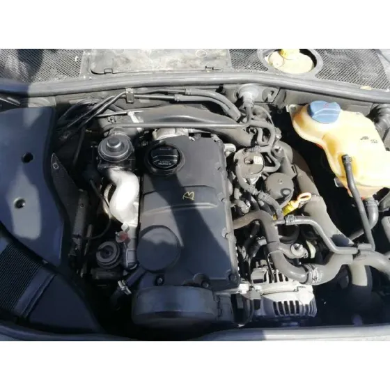 AUDI A4 BERLINA (B5) '2000 1.9 TDI GRIS