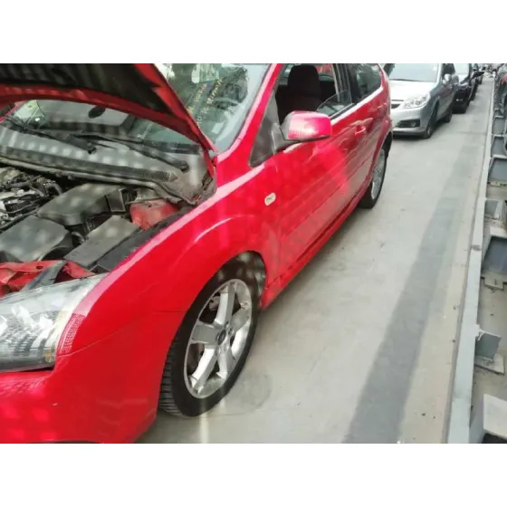 FORD FOCUS BERLINA (CAP) '2007 AMBIENTE (D) ROJO