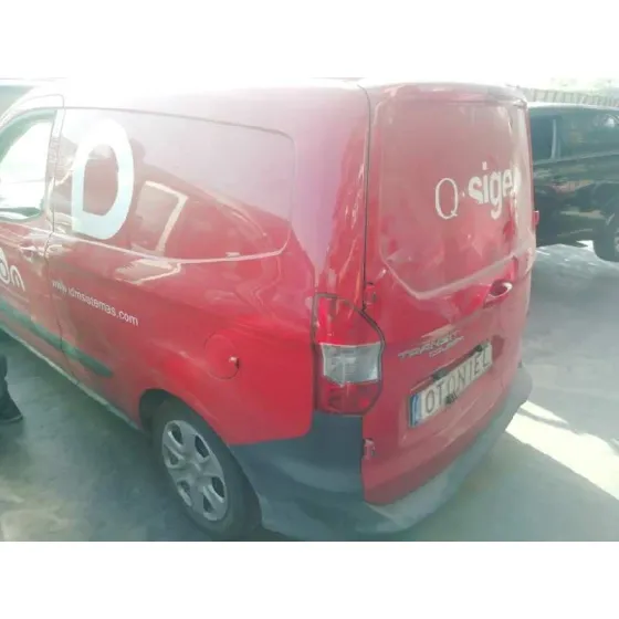 FORD TRANSIT COURIER '2016 COMBI TREND ROJO